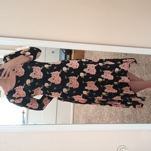 Black floral dress, 3/4 sleeve